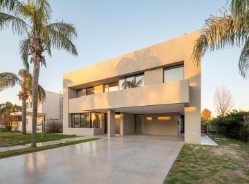 Casa de 5 ambientes, Funes · Funes Hills Cadaques - Espectacular Casa a Estrenar