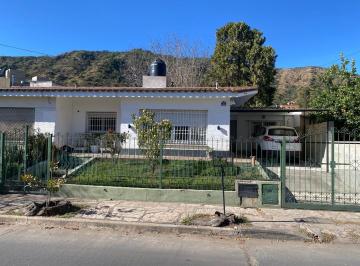 PH de 4 ambientes, Villa Carlos Paz · Barrio J. Muñoz Chalet en PH Totalm. Independiente