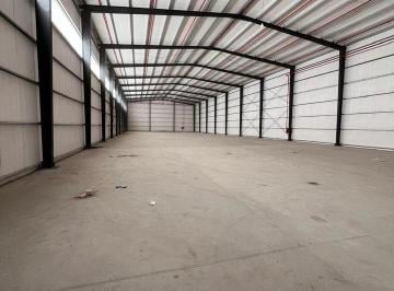 Bodega-Galpón · 1500m² · 2 Ambientes · 2 Cocheras · Alquilo Galpón Polo 52 1500 m²