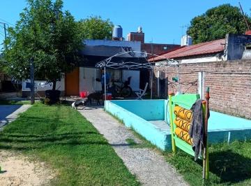 Casa de 3 ambientes, La Matanza · Casa de 3 Ambientes con Patio Ubicada en Villa Luzuriaga, La Matanza.