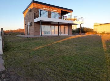 Casa · 130m² · 3 Ambientes · Moderna Casa con Gran Vista - Villa Chocón Medio