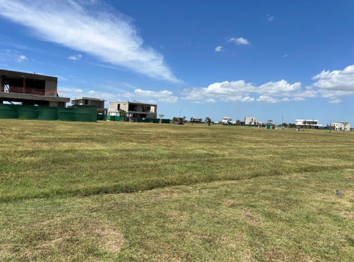 Terreno · 705m²