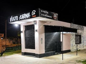 Bodega-Galpón · 200m² · 2 Ambientes · 1 Cochera · Venta Casa Galpón Local Comercial Isidro Casanova