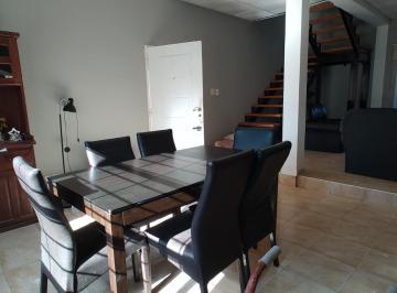 Casa de 5 ambientes, Colonia Benítez · Venta Dúplex 4 Hab. con Pileta en Colonia Benítez