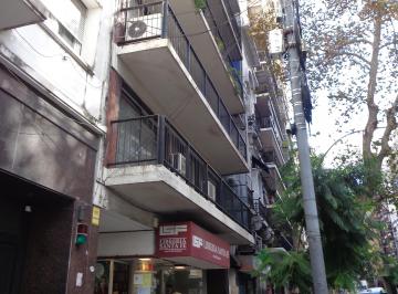 Departamento de 3 ambientes, Palermo · Palermo Departamento Moderno Semipiso de 3 Ambientes Al Contrafrente.