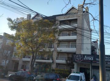 Departamento de 4 ambientes, Almirante Brown · Excelente Departamento