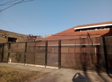 Casa de 5 ambientes, Almirante Brown · Chalet de 3 Dorm.