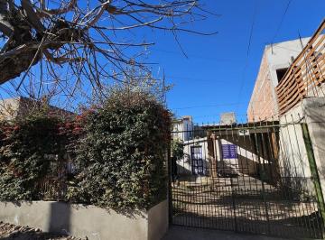 Casa · 122m² · 5 Ambientes · Casa en Venta en Neuquen