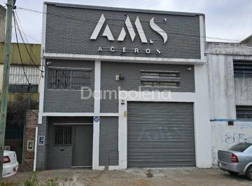 Depósito · 300m² · Depósito en Alquiler en Caseros, Tres de Febrero