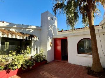 Casa de 8 ambientes, Villa Allende · Casa en Venta en Villa Allende Golf