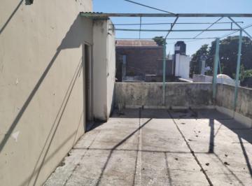 Casa · 102m² · 8 Ambientes · En Venta - Casa y Local Comercial - en Gualeguaychu.