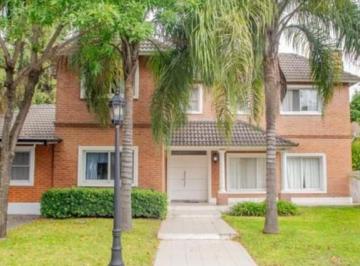 Casa · 250m² · 5 Ambientes · 2 Cocheras · Casa en Venta en Barrio Cerrado Valle Claro Benavidez Zona Norte