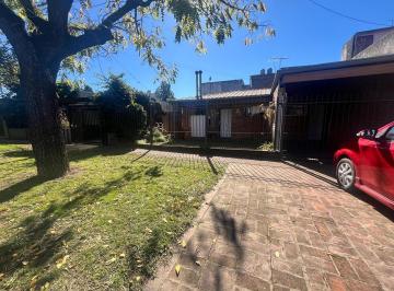 Casa · 127m² · 3 Ambientes · 1 Cochera · Casa en Venta - Moreno Centro