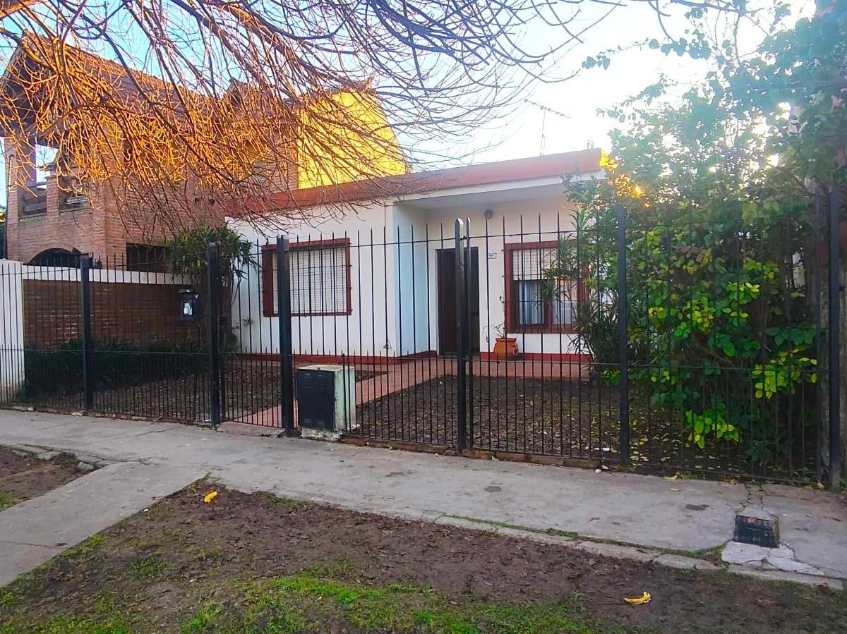 muñiz 700