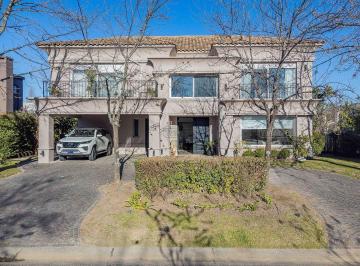Casa · 360m² · 6 Ambientes · 1 Cochera · Casa en Venta en Las Glorietas, Nordelta, Tigre