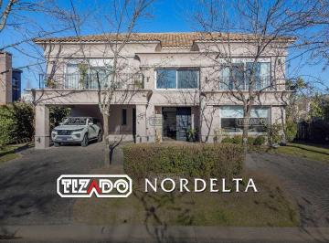 Casa · 360m² · 6 Ambientes · 1 Cochera · Casa en Venta en Las Glorietas, Nordelta, Tigre