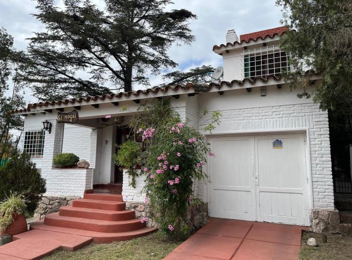 Casa · 131m² · 5 Ambientes · 1 Cochera
