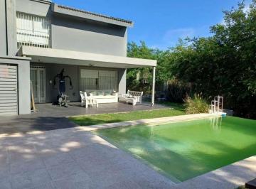 Casa · 302m² · 12 Ambientes · 2 Cocheras · Excelente Casa 3 D, 4 B en Villa Rivera Indarte