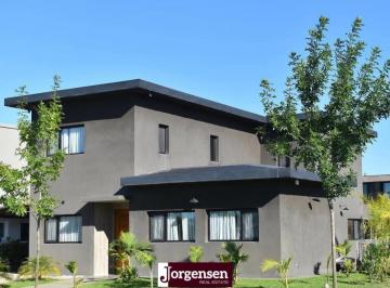 Casa de 3 ambientes, Escobar · Espectacular Casa en Venta - Puertos, Araucarias