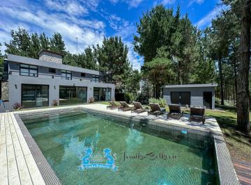 Casa de 6 ambientes, Costa Esmeralda · Alquiler Casa Verano 2026 Costa Esmeralda Piscina Máximo Confort