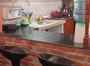 Casa · 192m² · 4 Ambientes · Casa Chalet en Venta en Hurlingham, G. B. a. Zona Oeste, Argentina