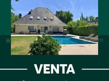 Casa · 147m² · 4 Ambientes · 1 Cochera · Casa en Venta en La Martona, Cañuelas, Resto de La Provincia