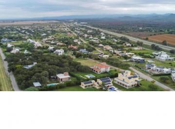 Terreno · 2200m² · Lote en Estacion del Carmen