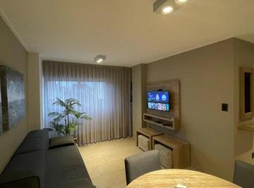 Departamento de 3 ambientes, Córdoba · Departamento Amoblado C/cochera P/4 Pax - Nueva Córdoba Frente Sanatorio Allende