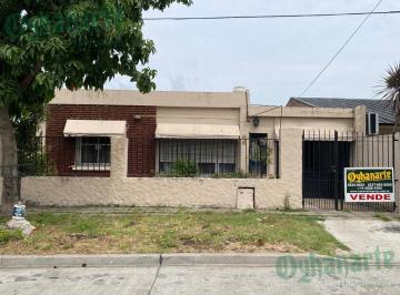 Casa · 120m² · 3 Ambientes · 1 Cochera · Venta de Casa a m de Acceso Oeste - Ituzaingó
