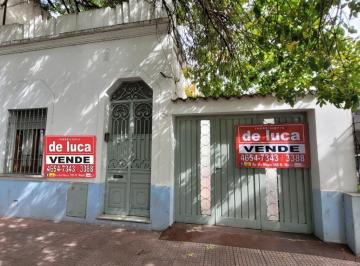 Casa · 120m² · 3 Ambientes · 3 Cocheras · Casa en Venta en Moron