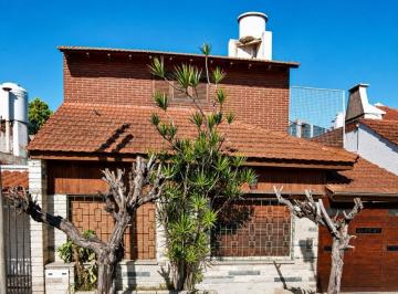 Casa · 70m² · 4 Ambientes · 1 Cochera · Casa en Venta en Ramos Mejia
