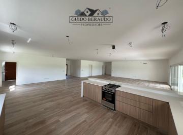 Casa · 273m² · 5 Ambientes · 2 Cocheras · Casa en Chacras La Primavera