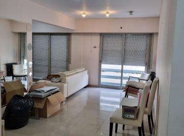 Living comedor · En Alquiler 4 Ambientes Centro en San Martín