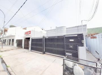 PH de 3 ambientes, Lanús · PH Al Frente con Doble Cochera, Patio, Parrilla y Gran Terraza – Apto Credito!