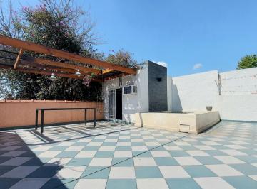 Casa · 170m² · 5 Ambientes · 1 Cochera · Casa en Venta de 4 Ambientes con Quincho, Pileta y Cochera en Villa Devoto