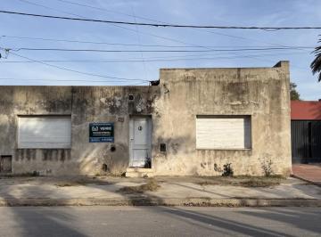 Casa · 557m² · Buscas Invertir Casa a Refaccionar? Esta Es Tu Opción en Lobos