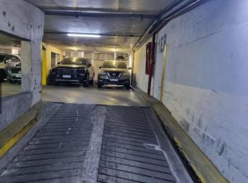 Garage · 13m² · 1 Cochera · Cochera a m de Libertador E Inst. Fleni