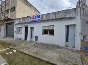 general-san-martin-villa-maipu-venta-casa-5-o-mas-ambientes · Casa Sobre Lote de 8.66 X 24