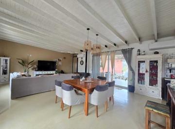 RESERVADO · Casa en Venta en El Barrio La Arbolada, Exaltación de La Cruz, G. B. a. Zona Norte