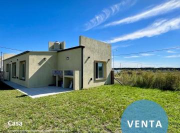 Casa · 100m² · 4 Ambientes · Casa de Tres Dorm. a Estrenar en Psj. Miralejos 1200, Tandil