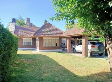 Casa de 3 ambientes, José C Paz · Casa Quinta 3 Ambientes con Jardin y Pileta