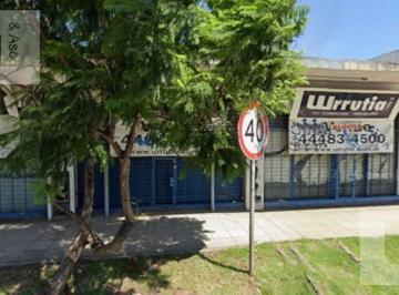 Local comercial · 240m² · Moreno Local Sobre Av Victorica