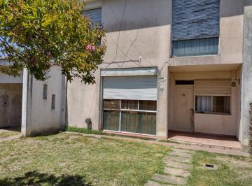 Casa · 150m² · 5 Ambientes · 1 Cochera · Casa
