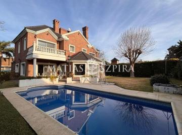 Casa · 270m² · 5 Ambientes · 2 Cocheras · Venta de Casa Banco Provincia