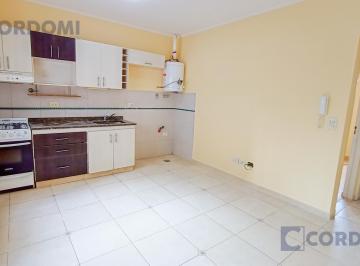 Departamento · 32m² · 2 Ambientes · Venta Departamento en Lanús Oeste 2 Ambientes Al Contrafrente por Escalera