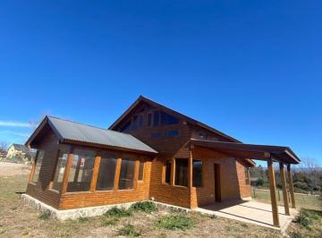 Casa · 110m² · 4 Ambientes · 1 Cochera · Hermosa Casa en Venta | Pampa de Los Reartes | Villa General Belgrano