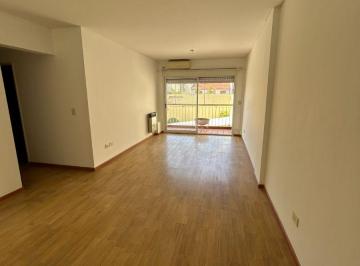 Departamento de 3 ambientes, Coghlan · Departamento Semipiso 3 Ambientes con Cochera y Patio en Coghlan