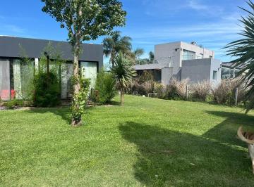 Casa de 4 ambientes, Ezeiza · Casa en Venta de 3 Dorm. C/ Cochera en La Magdalena