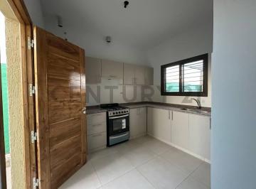 Casa · 75m² · 4 Ambientes · 1 Cochera · Casa en Venta Barrio Pinar del Sol IX