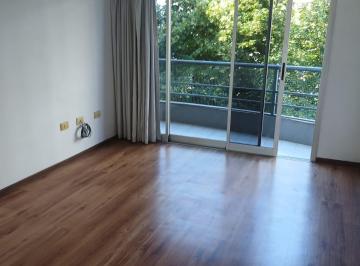 Living amplio,soleado con balcón a calle 3 · Particular Vende en Calle 3 Entre 60 y 61